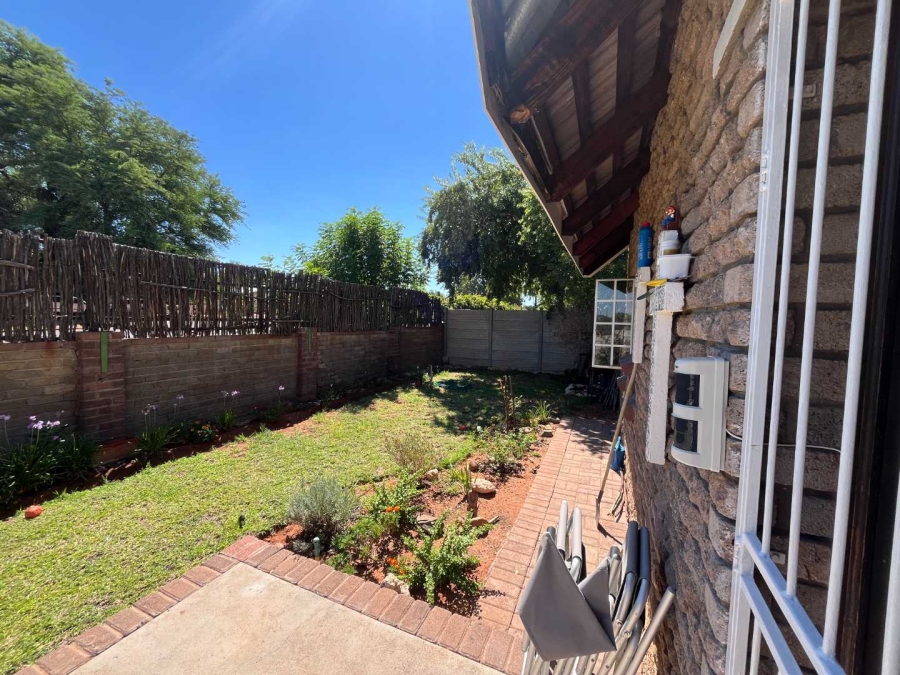 2 Bedroom Property for Sale in Die Rand Northern Cape